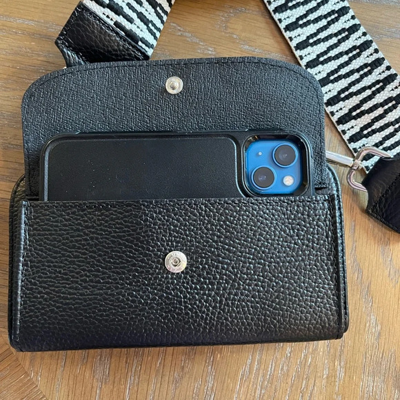 Vera Pelle Crossbody Bag - Picture 15 of 16